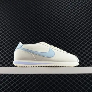 Nike Classic Cortez Off-White और Light Blue लाइफस्टाइल स्नीकर्स