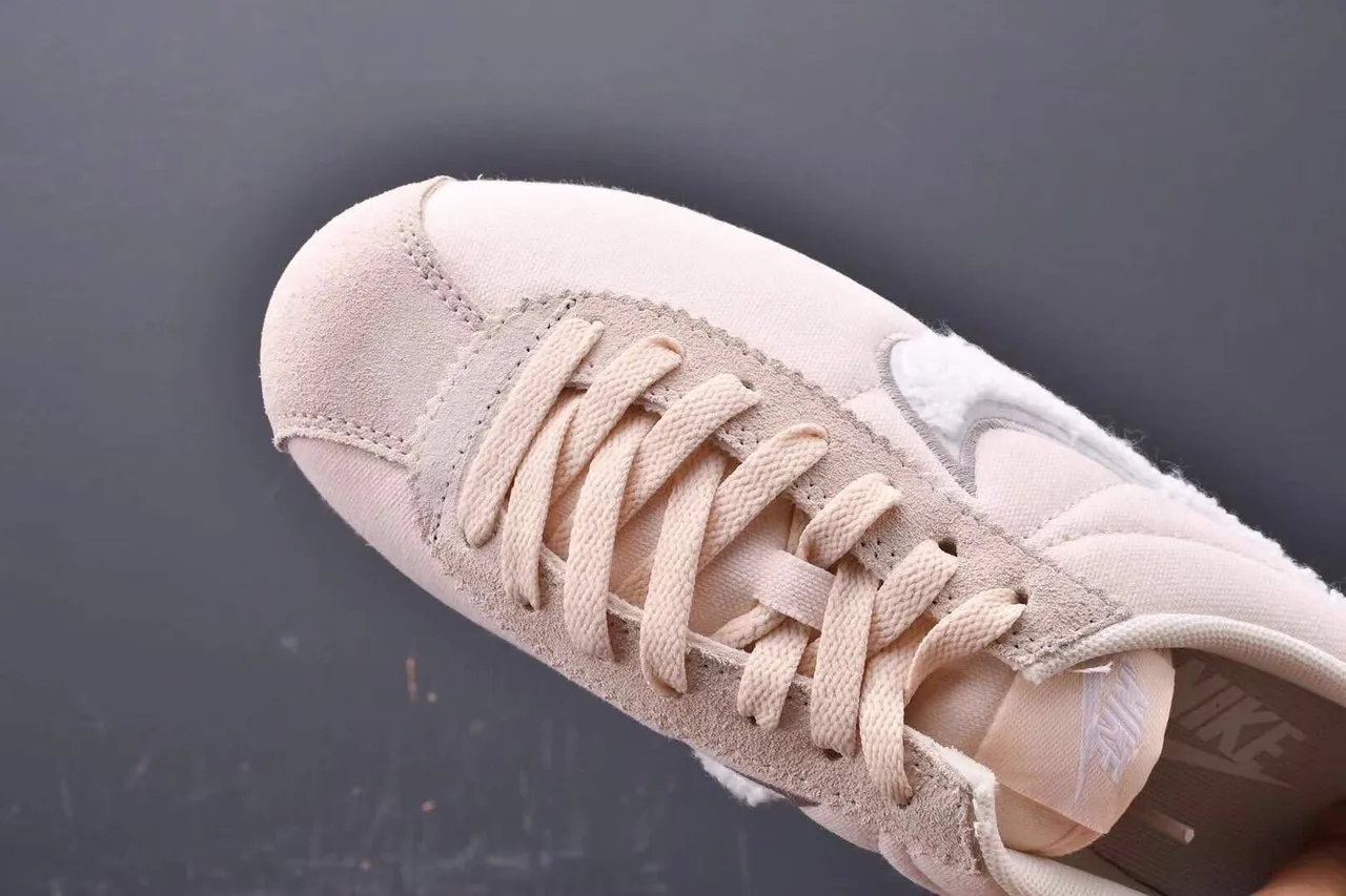 Nike Cortez Beige White Canvas And Suede Upper Shearling-Lined Swoosh Lifestyle Sneakers 7