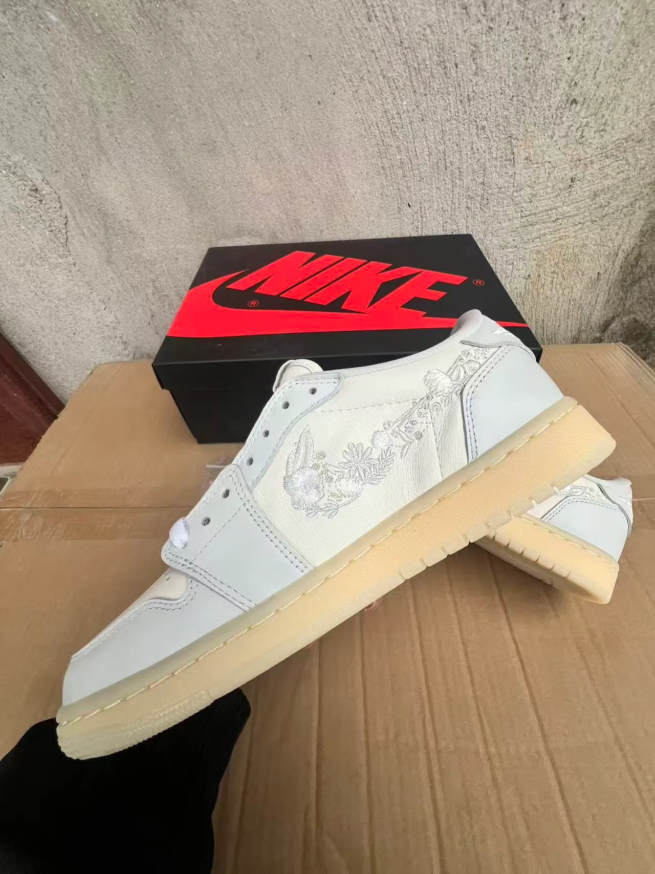 Nike Dunk Low Beige White Embroidered Floral Motif Leather Upper Lifestyle Sneakers 5