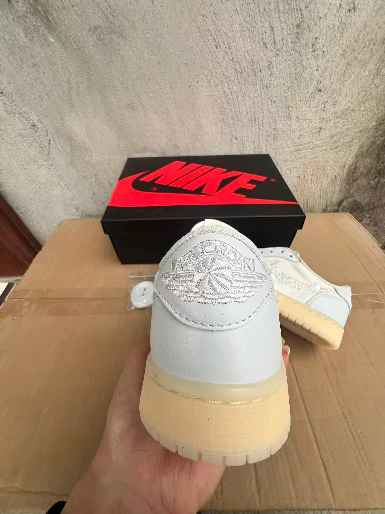 Nike Dunk Low Beige White Embroidered Floral Motif Leather Upper Lifestyle Sneakers 8