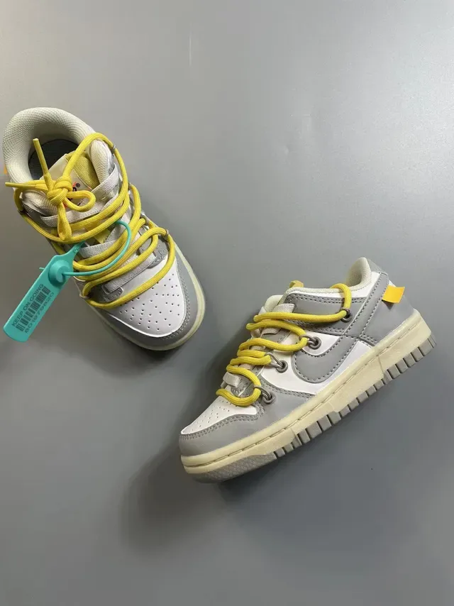 Nike Dunk Low Gray White Lifestyle Sneakers 4