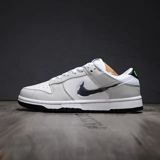 Sneakers Nike Dunk Low Transparent Smoke Lifestyle 7