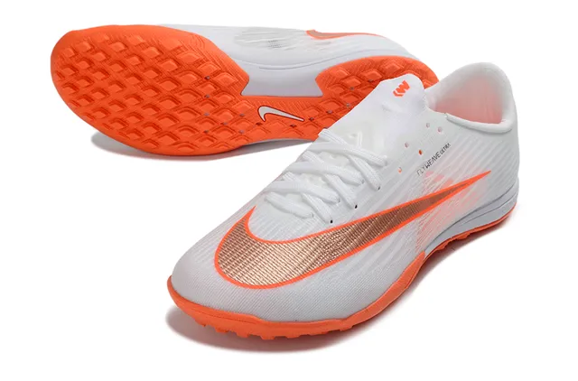 Nike Flyweave Ultra Chaussures de Football Blanc Oranges Pour Pelouse Artificielle 4