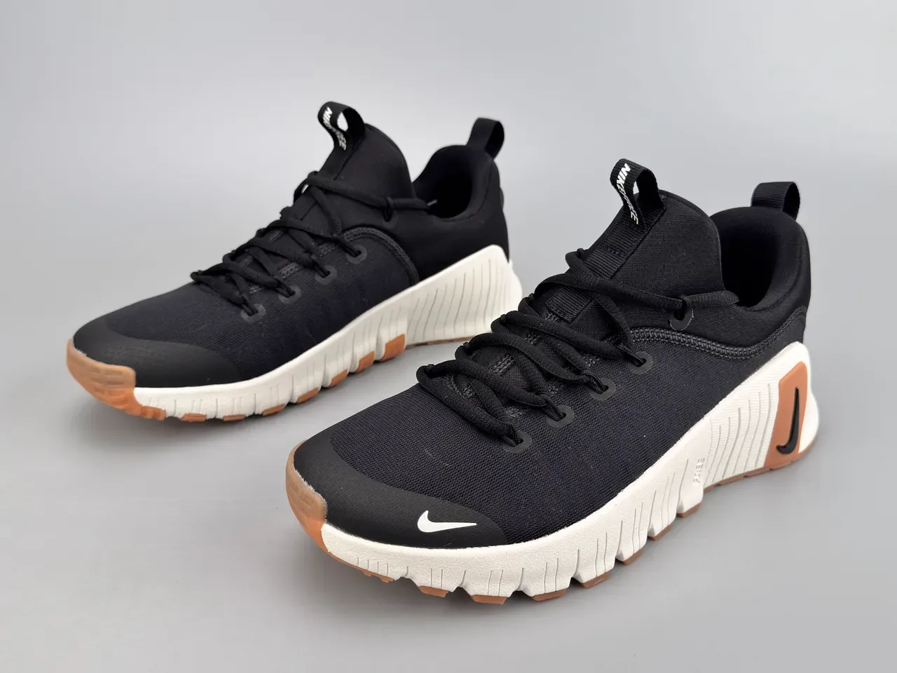 Nike Free RN Black White Knit Upper Flex-Groove Midsole Lifestyle Sneakers 5