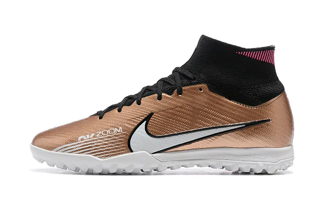 Nike Chaussures de football turf couleur Or Noir avec Col de type chaussette, Tige en tricot métallique 10