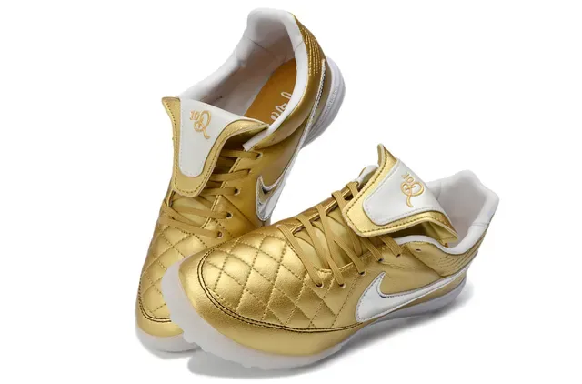 Nike Gold Silver Metallic Quilted Leather Upper Reflective Swoosh Turf Soccer Shoes 7