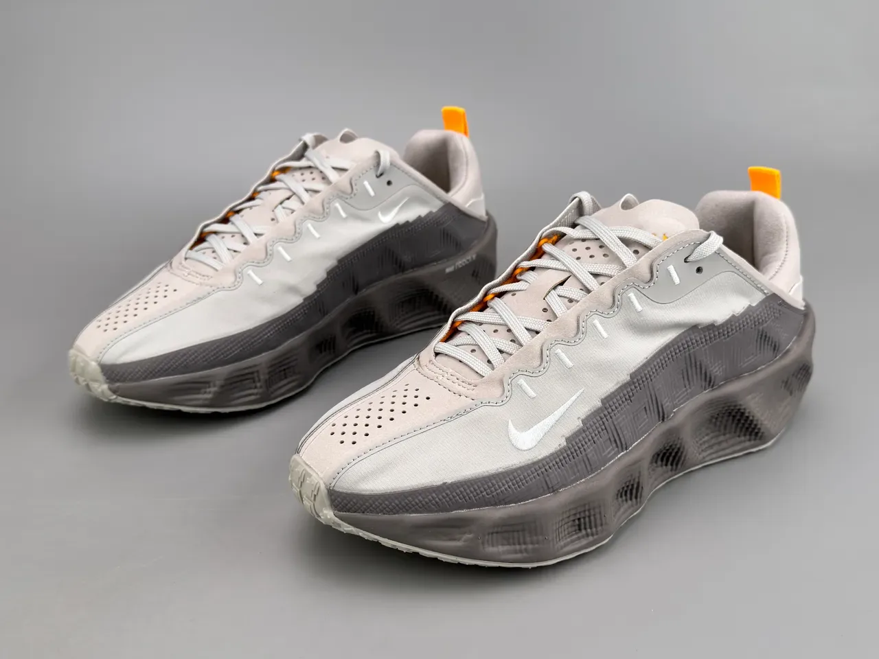Nike Gray Orange Laceless Elastic Strap Pixelated Grid Cage Sneakers 7