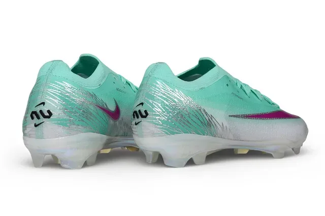 Nike Green Pink Low-Cut Sock-Fit Upper Iridescent Translucent Sole Firm-Ground Soccer Shoes 5