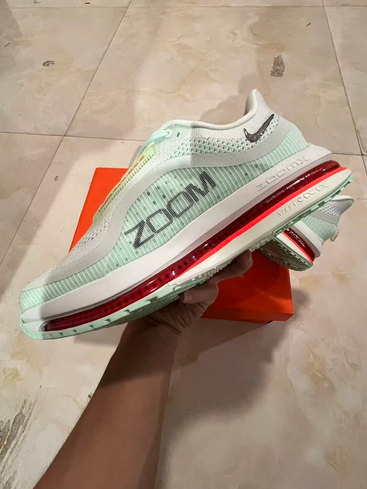 Nike Green Red Visible Full-Length Air Zoom Unit Engineered Mesh Upper Running Shoes 5