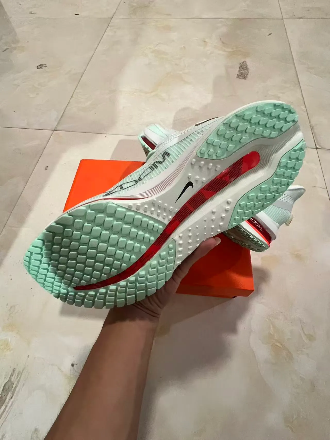 Nike Green Red Visible Full-Length Air Zoom Unit Engineered Mesh Upper Running Shoes 6