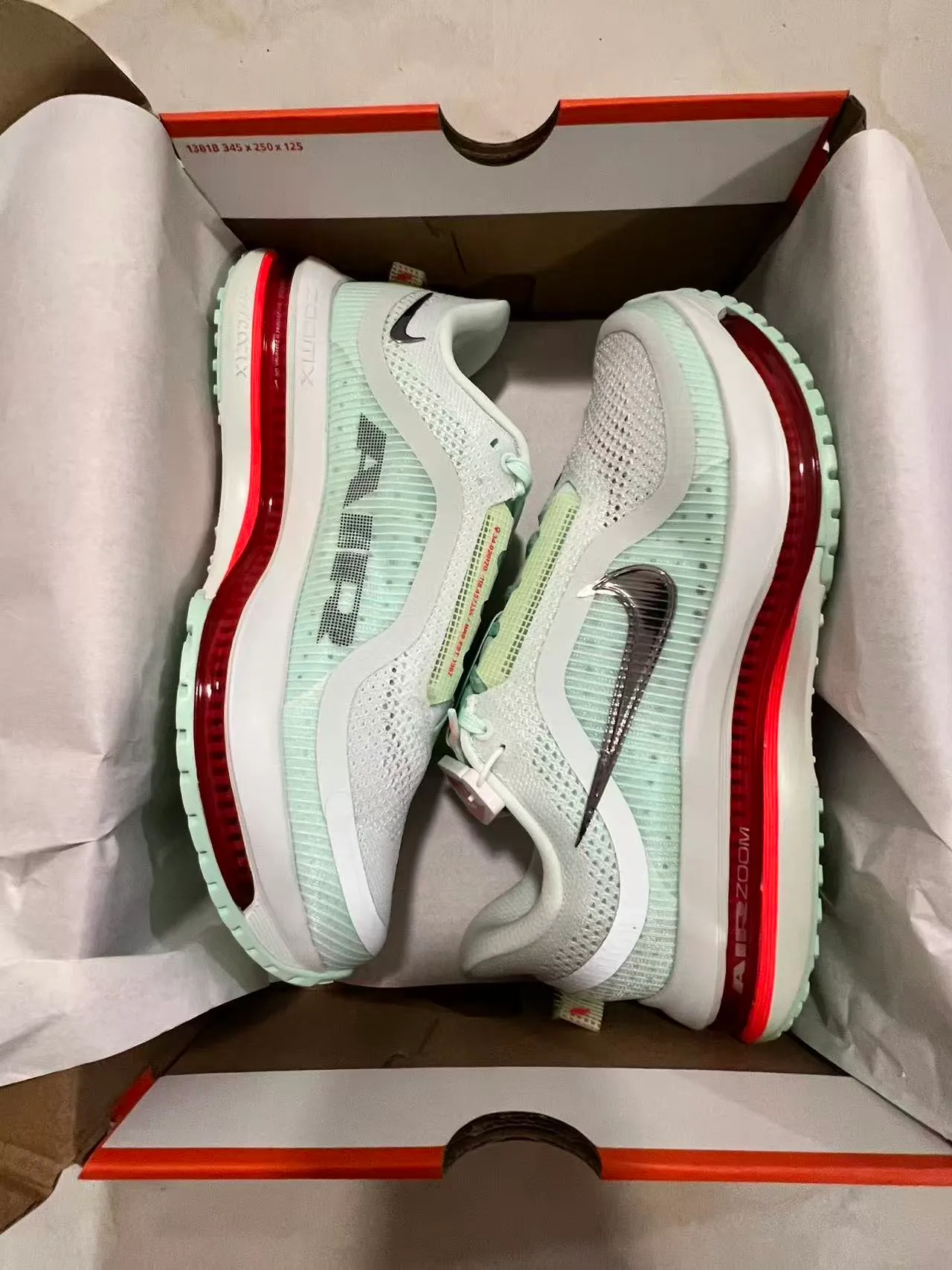 Nike Green Red Visible Full-Length Air Zoom Unit Engineered Mesh Upper Running Shoes 9