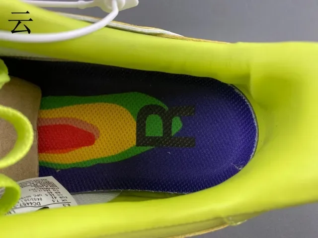 Sneakers lifestyle Nike vert blanc low-top oversized logo AIR cousu 7