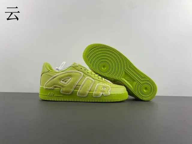 Sneakers lifestyle Nike vert blanc low-top oversized logo AIR cousu 13
