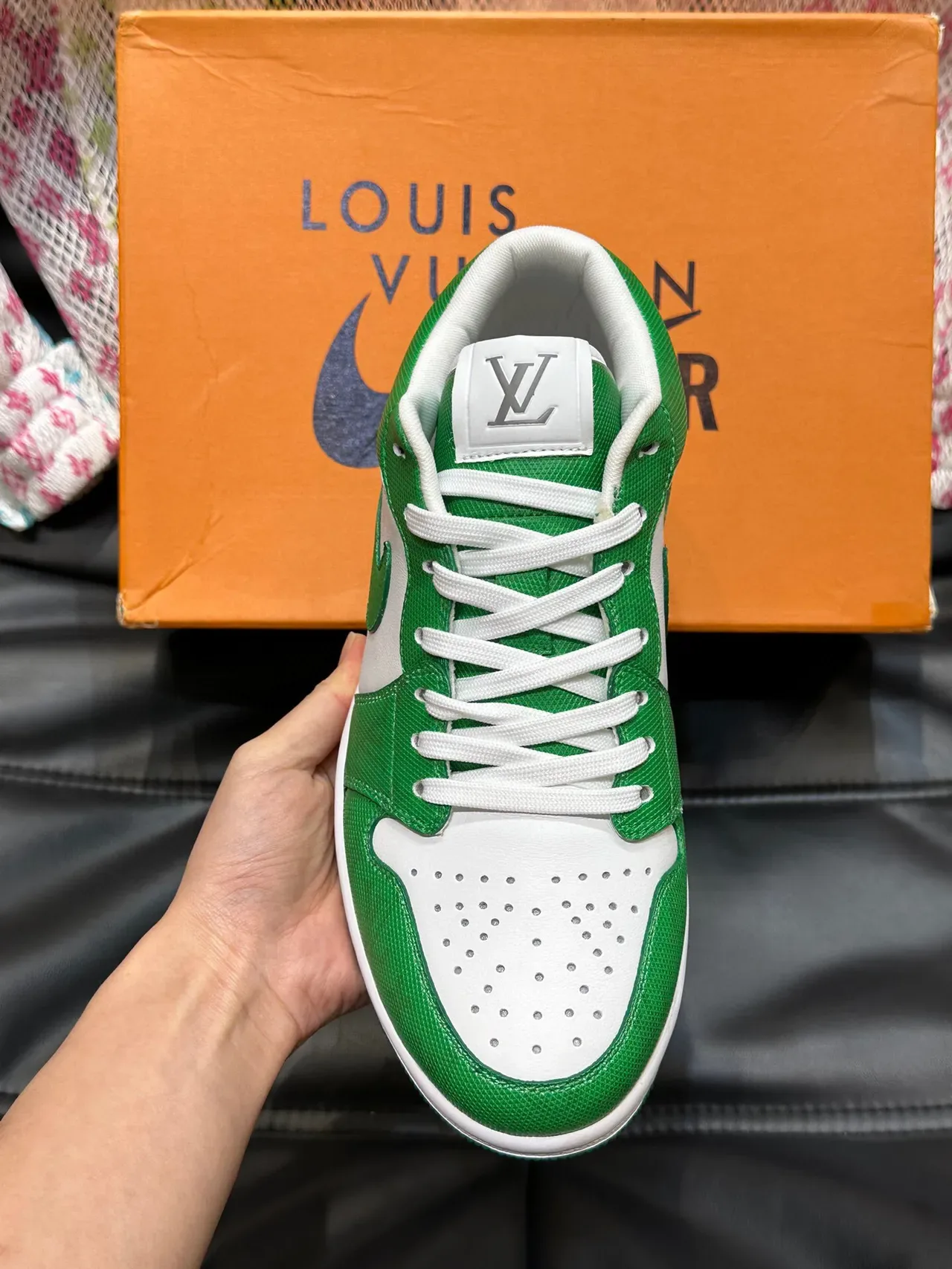 Nike Green White Low-Top Perforated Toe Lifestyle Sneakers 5