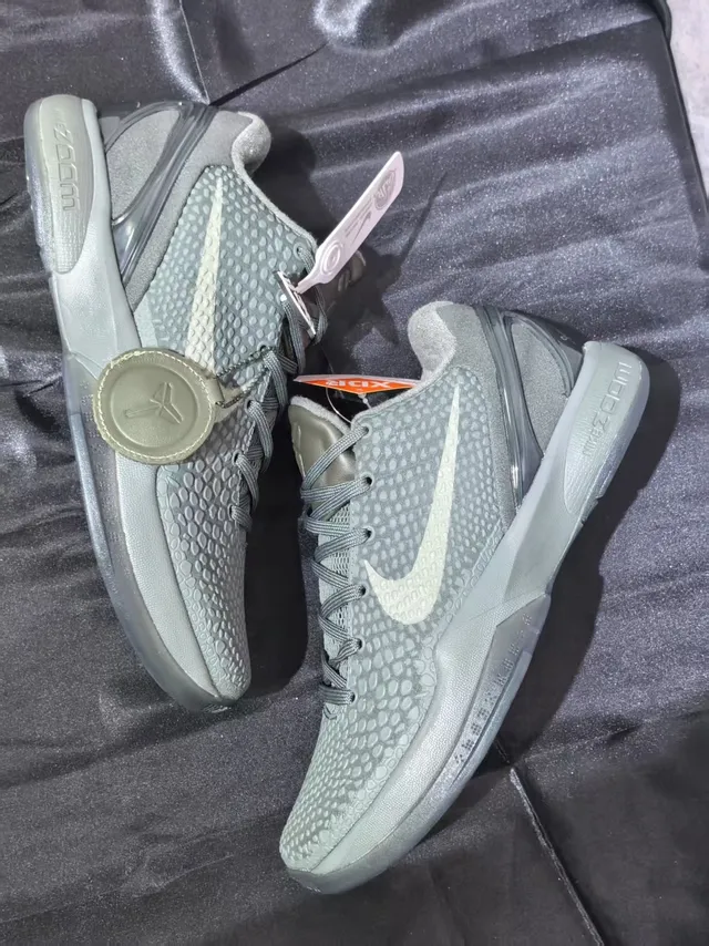 Nike Kobe Army Green Gray Textured Scale-Pattern Upper Circular Medallion Basketball Shoes 2