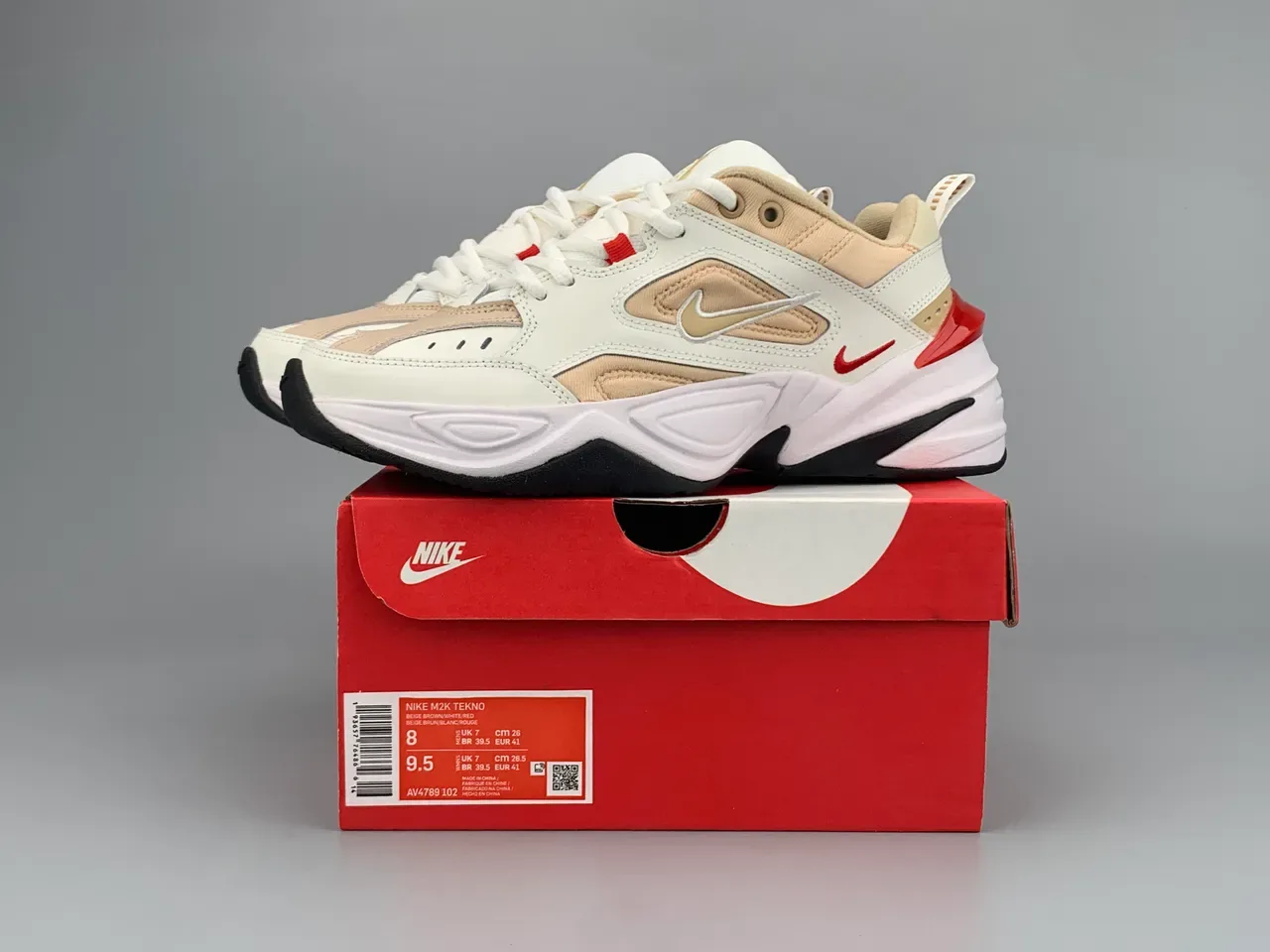 نایک M2K Tekno أوف وايت بيج ريد سنیكرز تشانكي 2