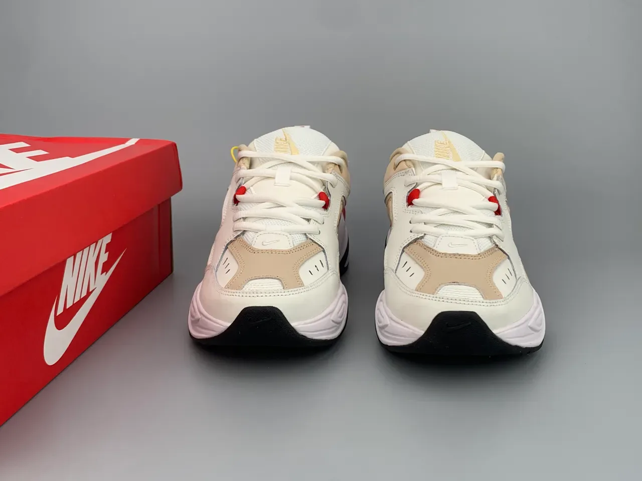 نایک M2K Tekno أوف وايت بيج ريد سنیكرز تشانكي 3