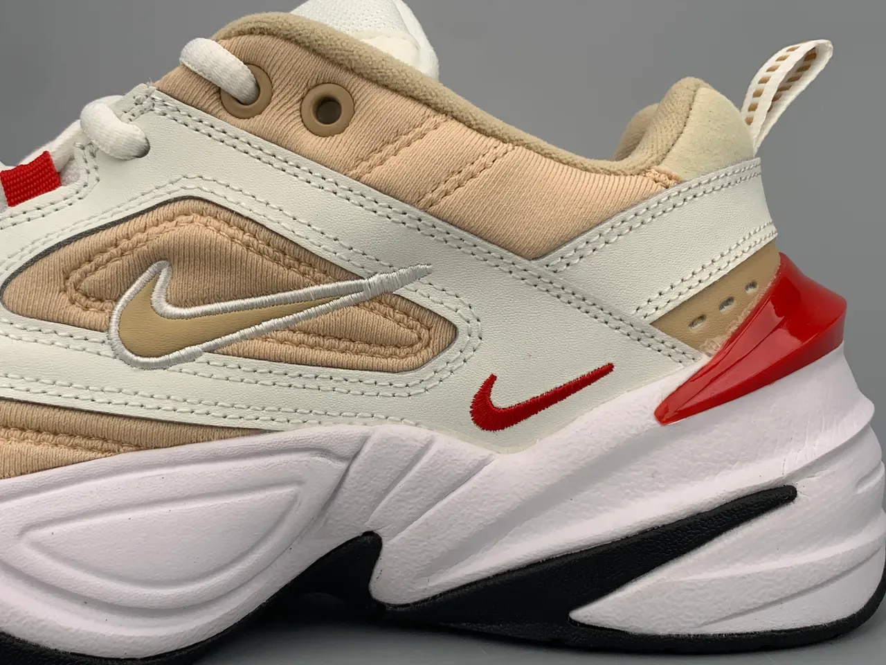 نایک M2K Tekno أوف وايت بيج ريد سنیكرز تشانكي 5