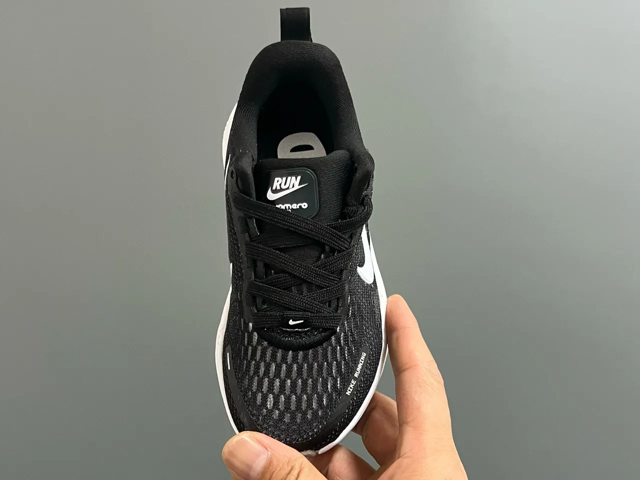 Nike Multicolor Engineered Mesh Upper Gradient Color Midsole Running Shoes 24