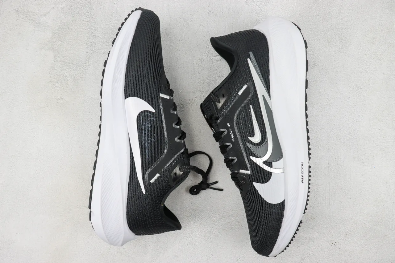 Nike Pegasus 40 Black White Running Shoes 2