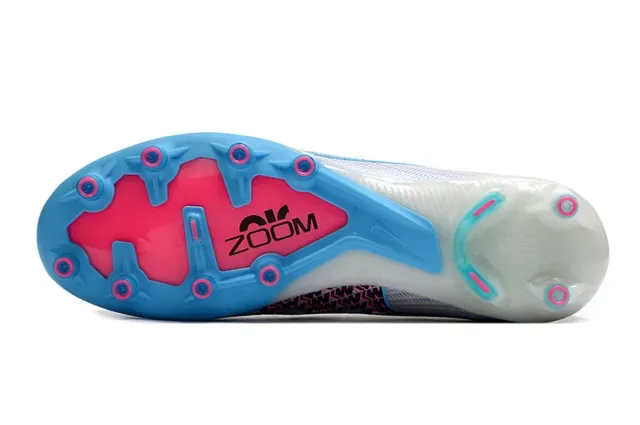 Nike Phantom GT أحذية كرة القدم بيضاء وزرقاء Knit Upper Patterned Swoosh Overlay Firm-Ground 6