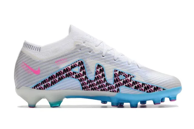 Nike Phantom GT أحذية كرة القدم بيضاء وزرقاء Knit Upper Patterned Swoosh Overlay Firm-Ground 7