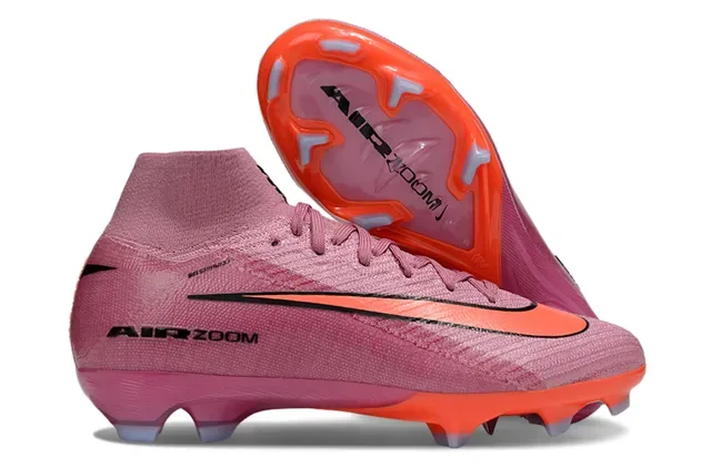 Nike Chaussures de football à empeigne en maille noir et rose, semelle iridescente holographique, pour terrain ferme 17