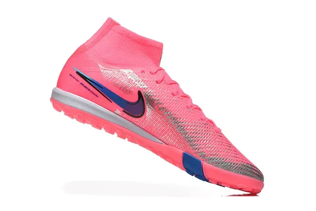 Nike Chaussures de football Turf rose et bleu avec upper Flyknit et col sock-fit 3
