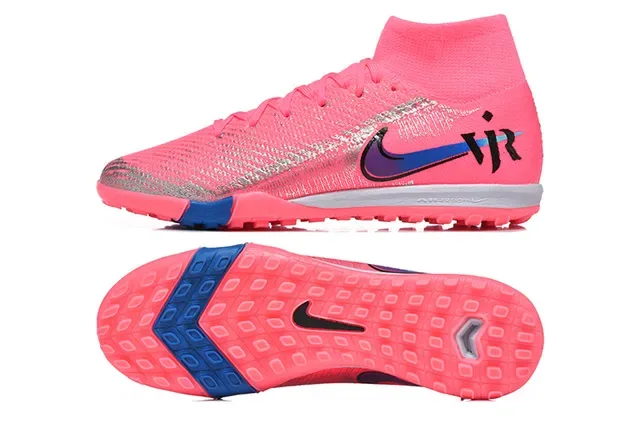 Nike Chaussures de football Turf rose et bleu avec upper Flyknit et col sock-fit 9