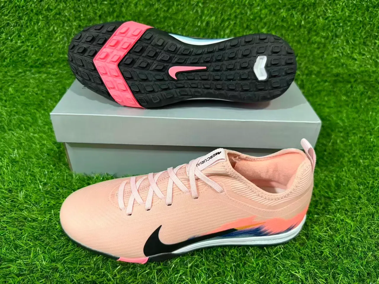 Nike Pink Multicolor Low-Top Synthetic Upper Sneakers 2