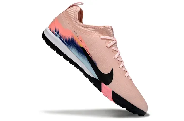 Nike Pink Multicolor Low-Top Synthetic Upper Sneakers 10
