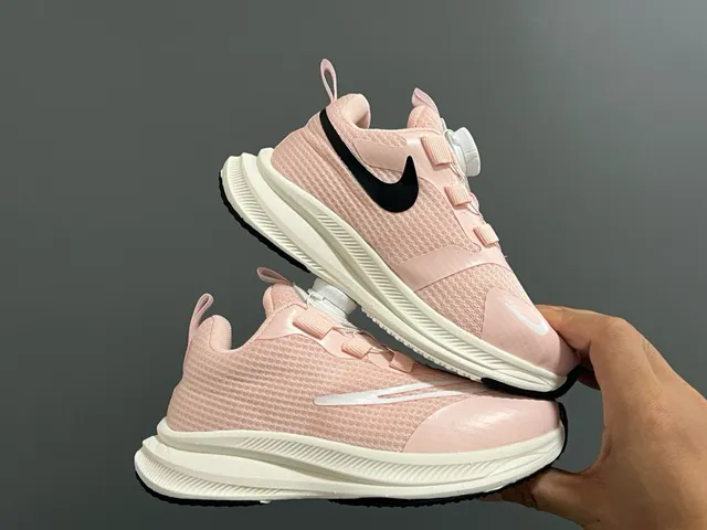 Nike Pink White Dial-Lacing System Engineered Mesh Upper Running Shoes 11