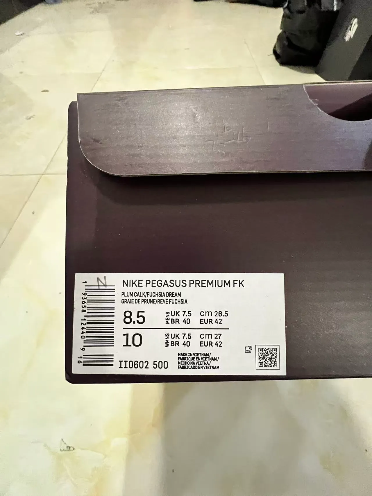 Nike Chaussures de course avec empeigne en knit engineered, couleur violet et vert, unité Air Zoom de pleine longueur 10