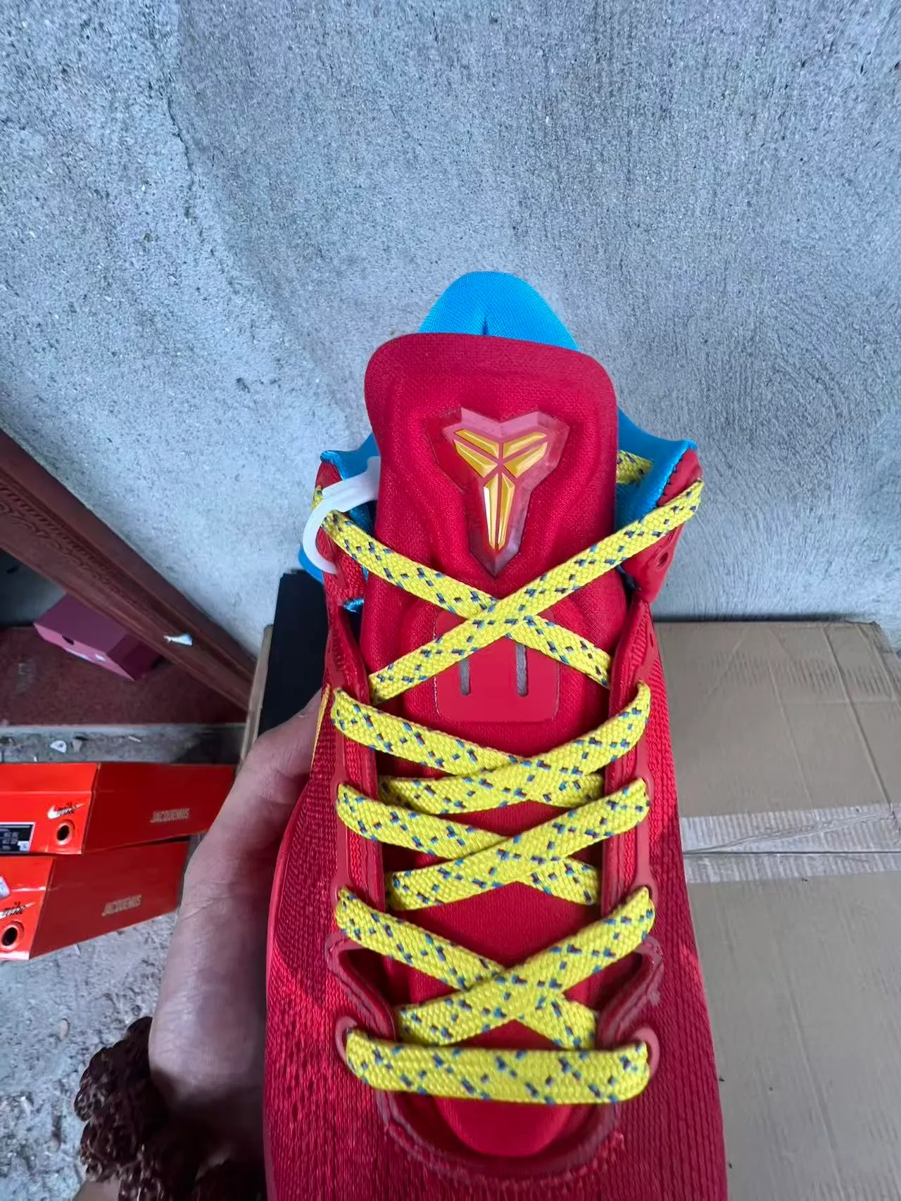 Nike Red Blue Low-Cut Knit Upper Layered Synthetic Overlays Basketball Shoes 6