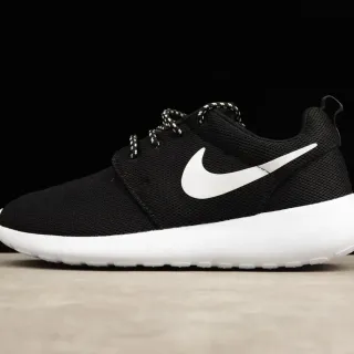 Nike Roshe One Black and White Lifestyle Sneakers