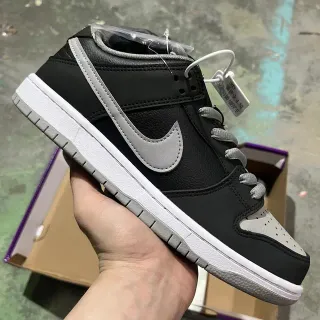 Nike SB Dunk Low 黑色浅灰色滑板鞋