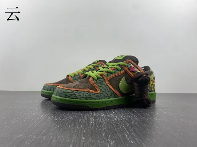 Nike SB Dunk Low Graffiti Print Olive Green أحذية تزلج 17