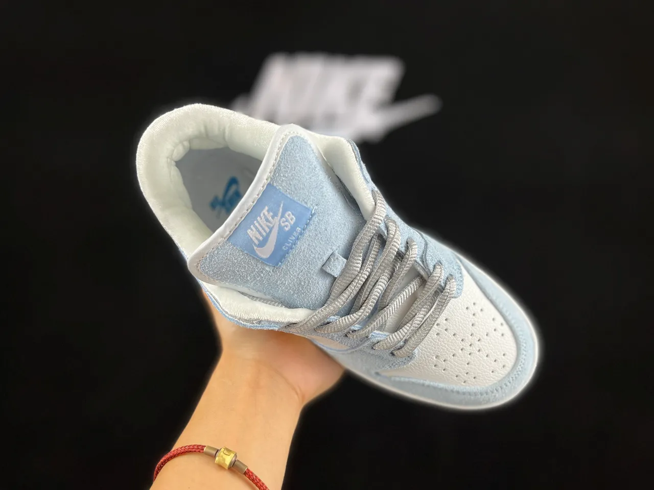 Nike SB Dunk Low أحذية تزلج أزرق فاتح وذهبي 3