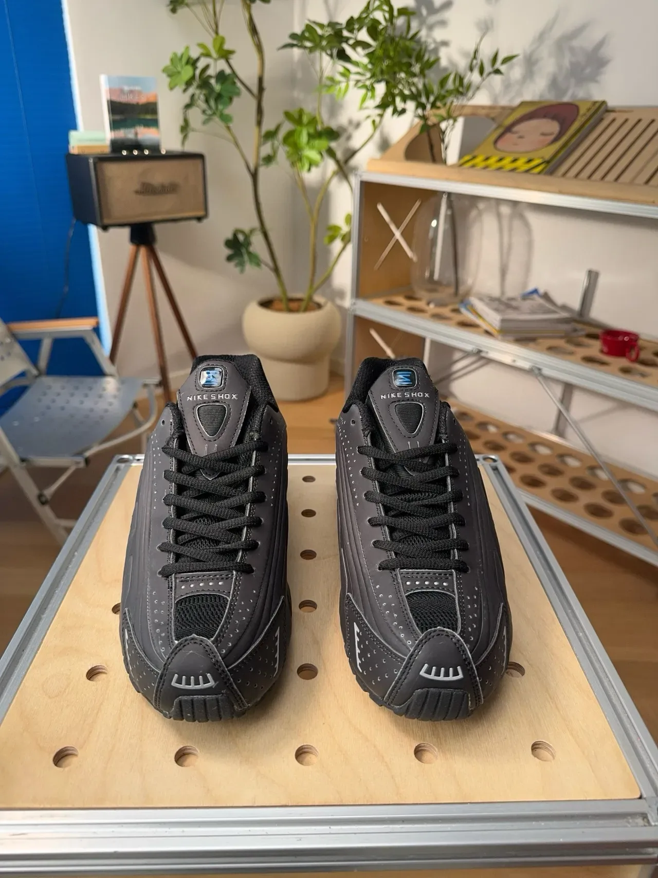 Nike Shox Monochromatic Black Lifestyle Sneakers 5