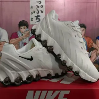 Nike Shox أبيض أسود مكشوف كروي وسط النعل حذاء سميك