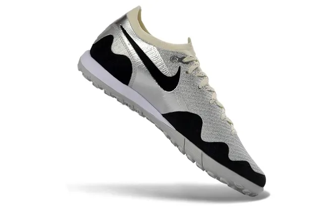 Nike Silver Beige Metallic Upper Laces And Collar Sneakers 2
