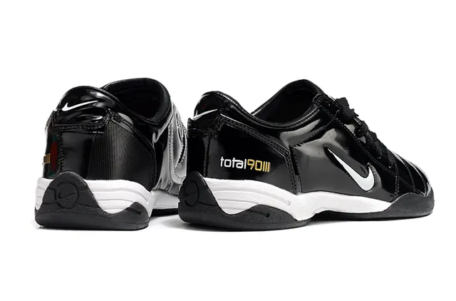 Nike Total 90 III Noir et Blanc Chaussures de Football Indoor 6