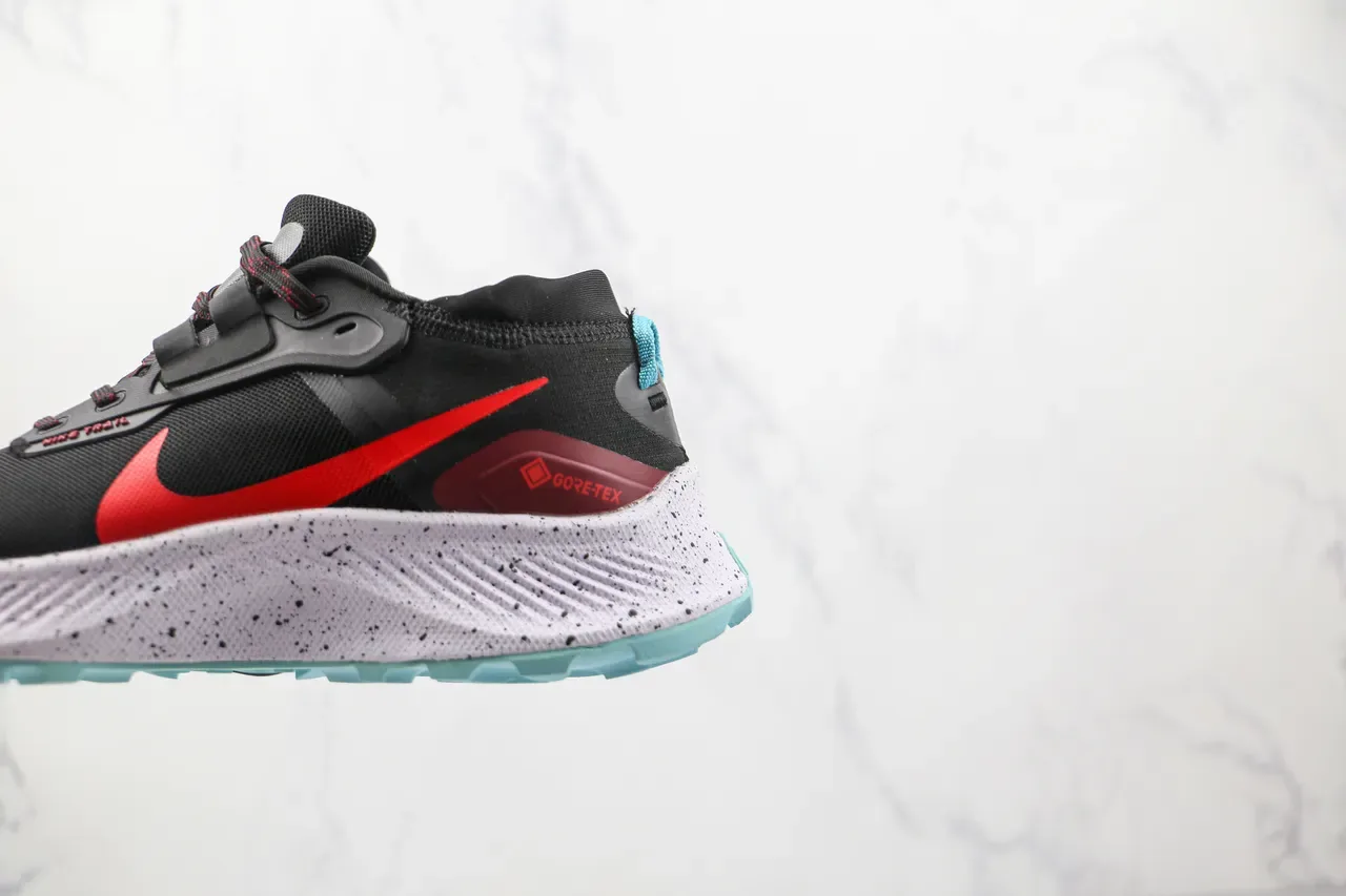 Nike Trail Black Red GORE-TEX Chaussures de running imperméables 7