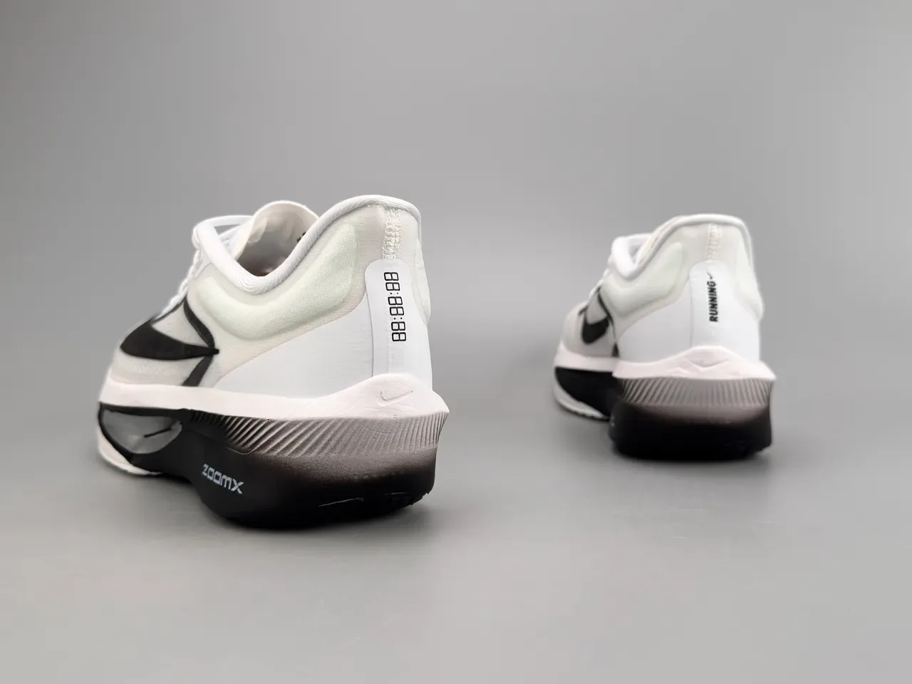 Nike White Black Engineered Mesh Upper Sculpted ZoomX Midsole Running Shoes 4