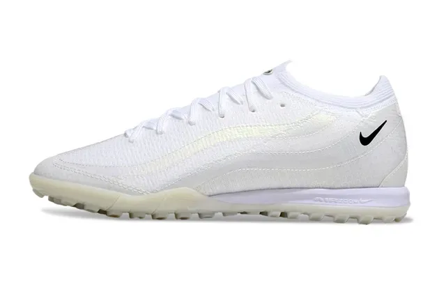 Nike Chaussures de football turf blanc noir upper maille rayures iridiscentes ondulées 6