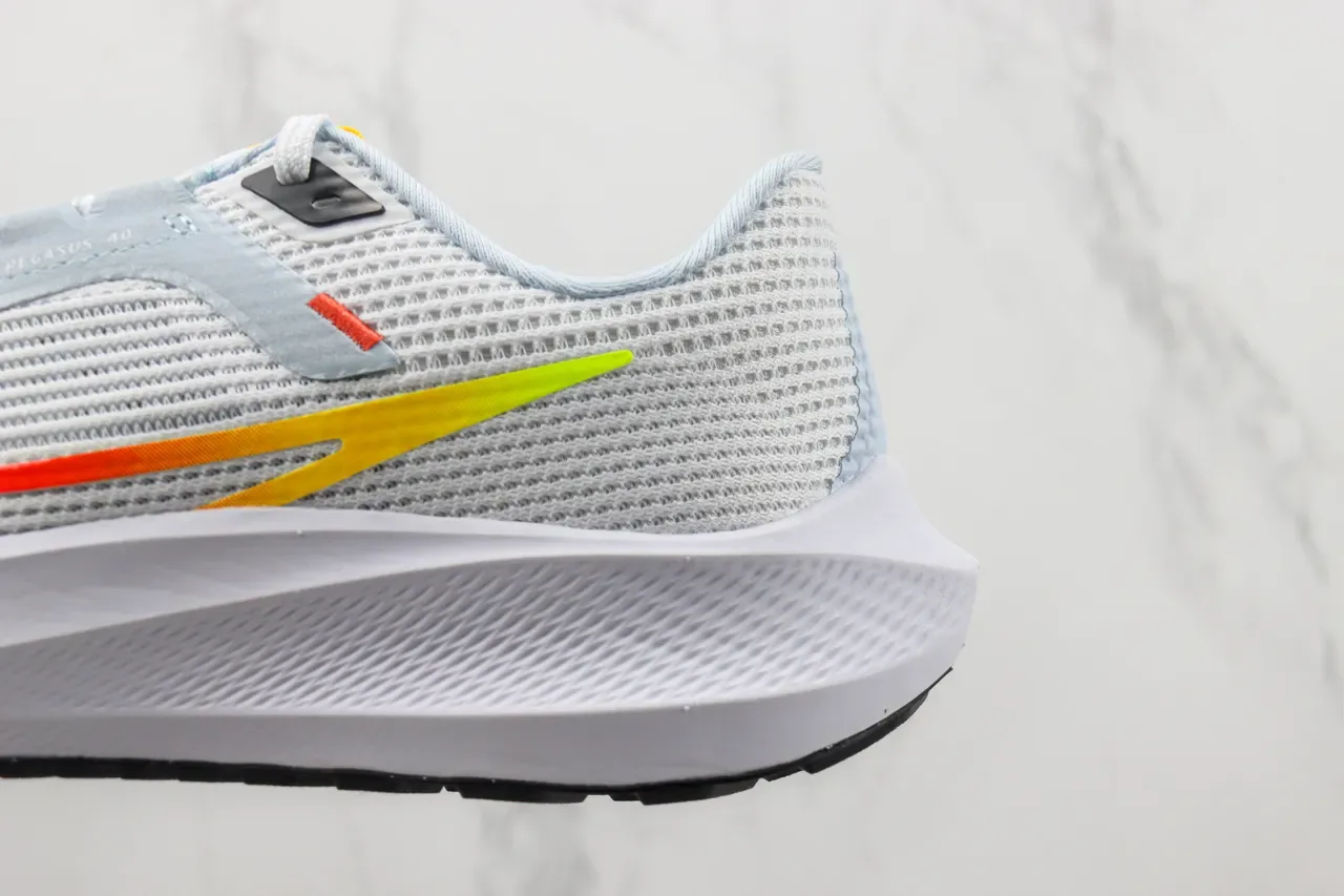 Nike White Blue Breathable Mesh Upper Color-Blocked Swoosh Running Shoes 7
