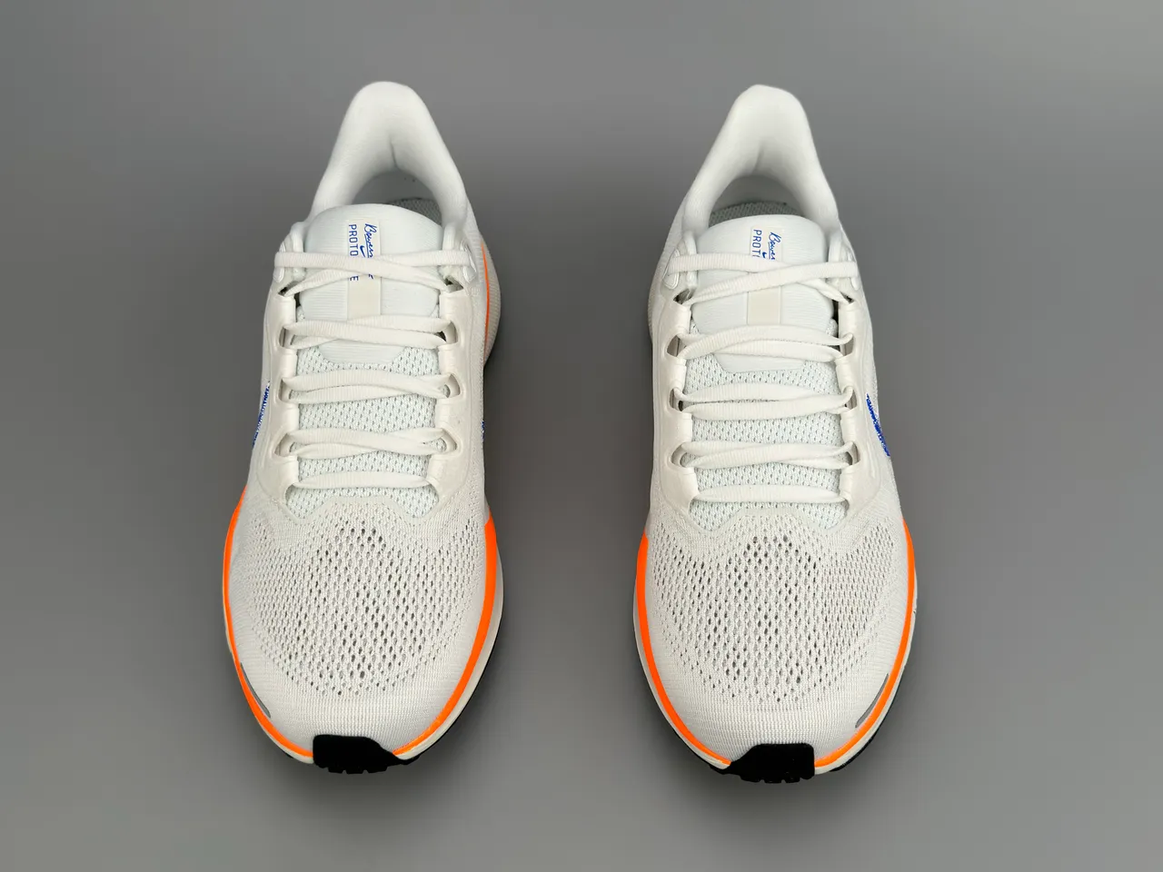 Nike White Blue Engineered Mesh Upper Speckled Swoosh Running Shoes 7