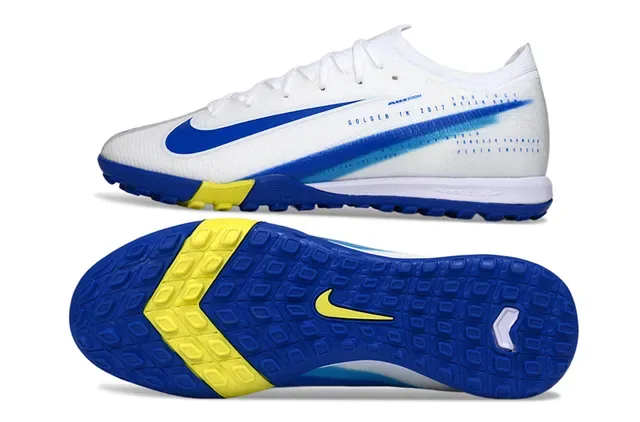 Nike Chaussures de football Turf blanc et bleu upper en maille silhouette low-cut 6