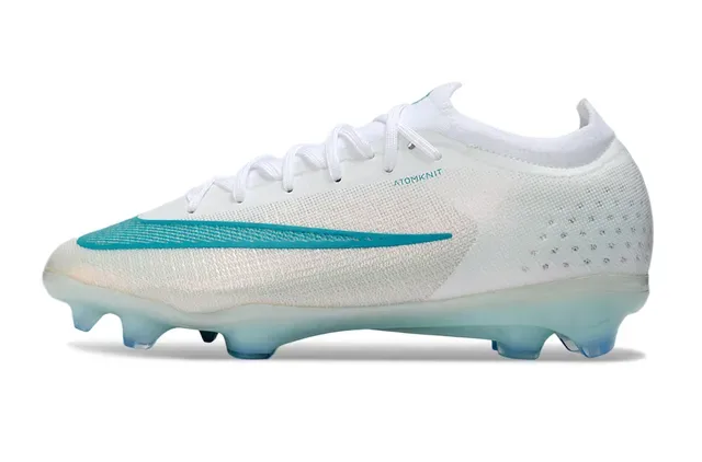 Nike Chaussures de Football Blanc et Bleu Low-Cut Knit Upper Semelle de Plaque Translucida Firm-Ground 7