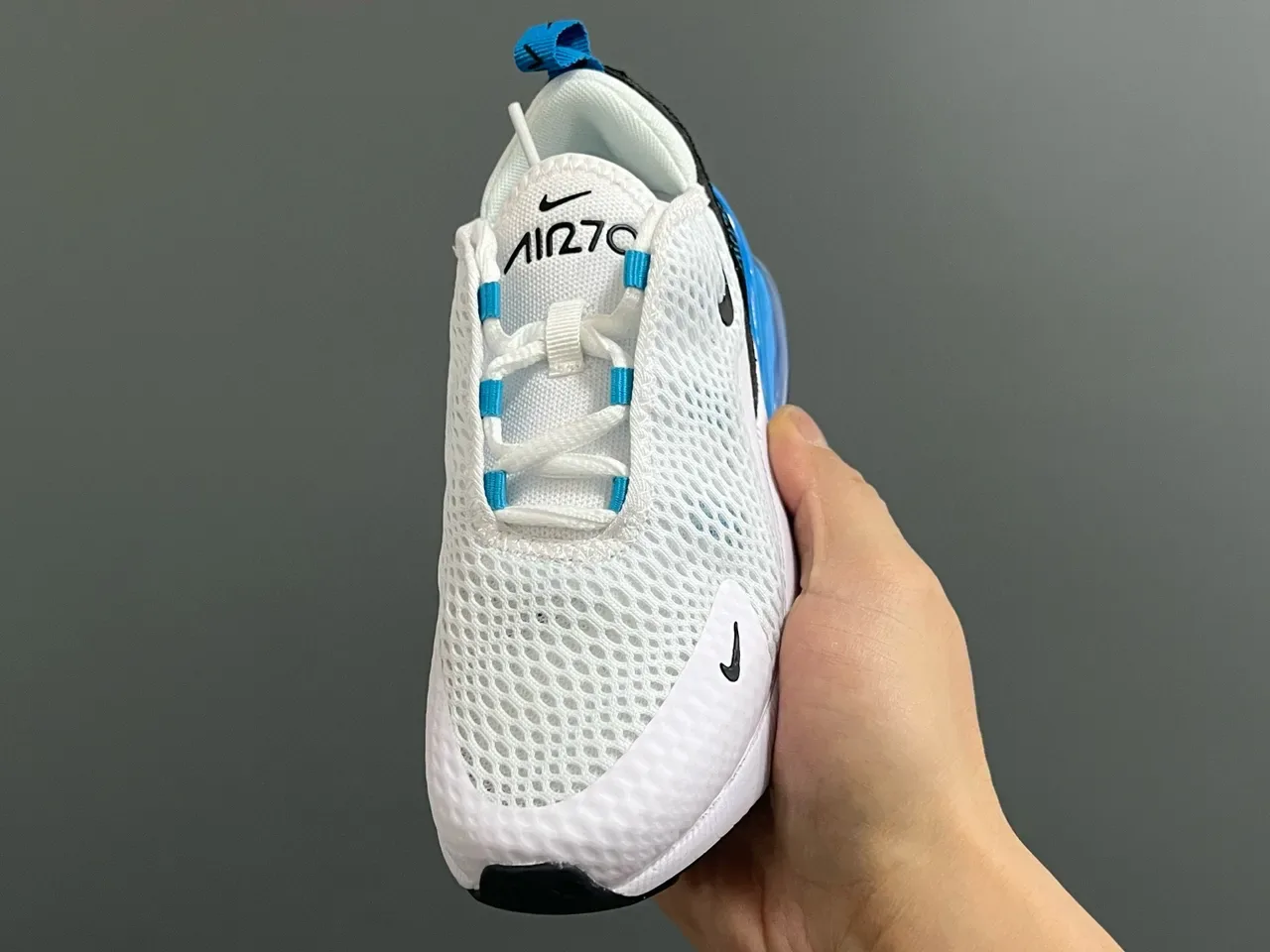 Nike White Blue Mesh Upper Visible Air Unit Lifestyle Sneakers 16